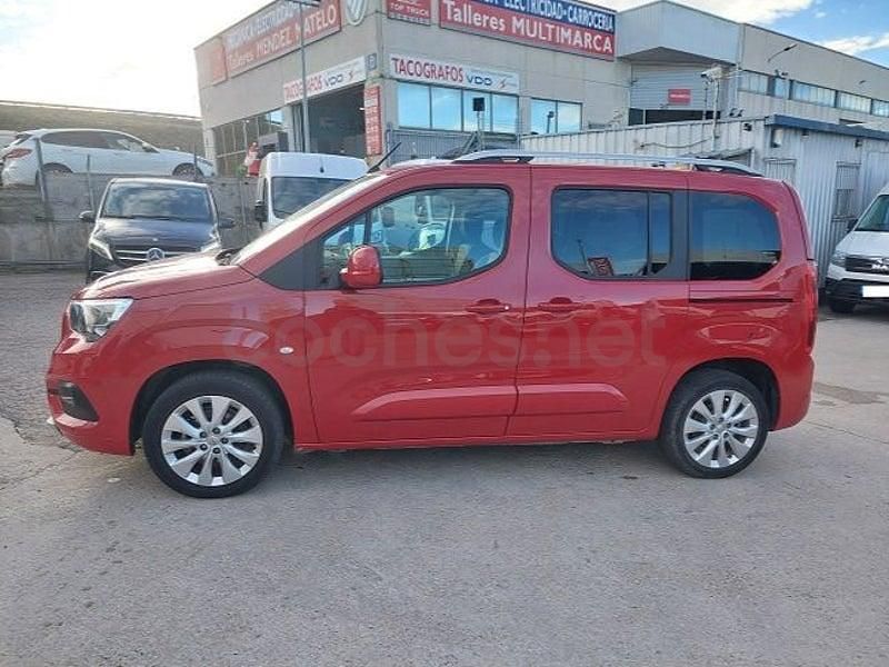 Usado Opel Combo Life Selective 76 CV (55 kW) 2019 Rojo Monovolumen