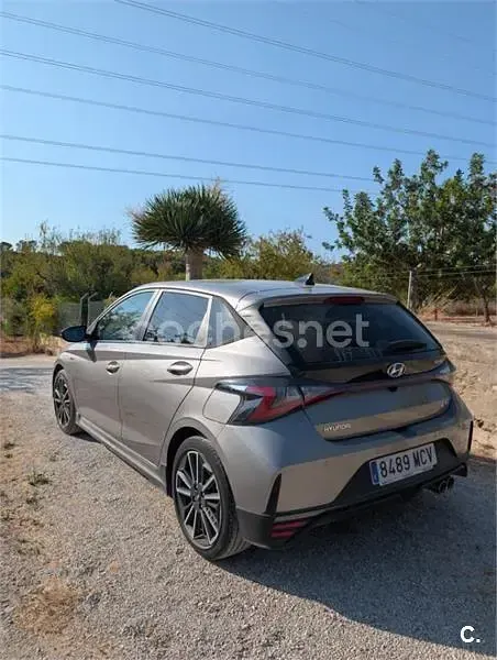 Usado Hyundai i20 N Line 100 CV (73 kW) 2022 Gris / plata Utilitario