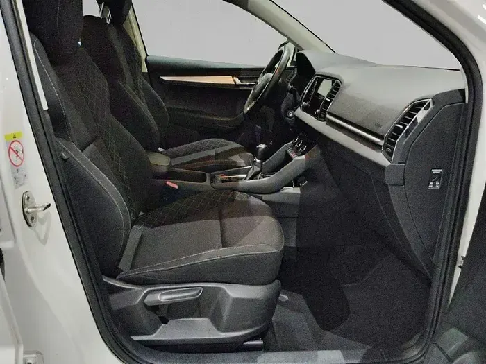 Usado Skoda Karoq Ambition 115 CV (84 kW) 2020 Blanco SUV