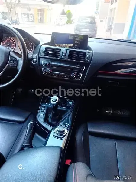 Usado BMW 120 Sport Line 184 CV (135 kW) 2012 Negro Utilitario