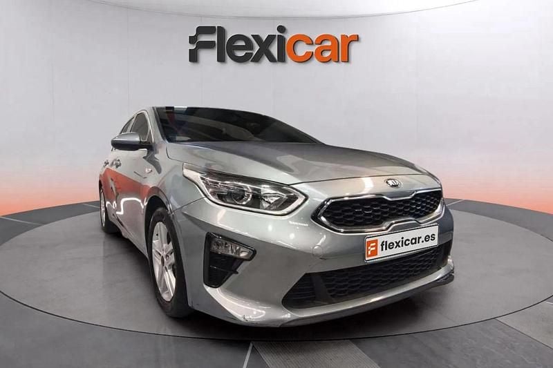 Gris Usado 2020 Kia Ceed Berlina | 13.970 € (Super precio) - Imagen 1/4