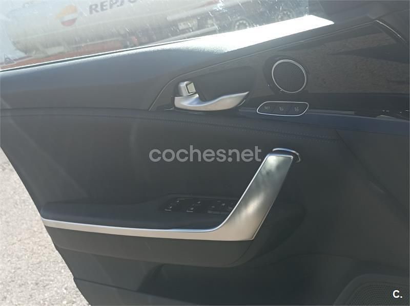 Usado Kia Stinger GT-Line 200 CV (147 kW) 2019 Negro Utilitario