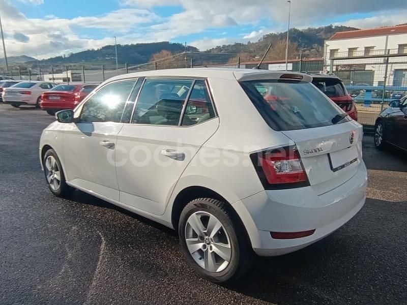Usado Skoda Fabia Business Line 75 CV (55 kW) 2018 Blanco Berlina