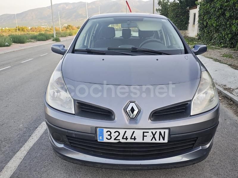 Azul Usado 2007 Renault Clio II Authentique Berlina | 3700 € (Precio justo) - Imagen 1/4