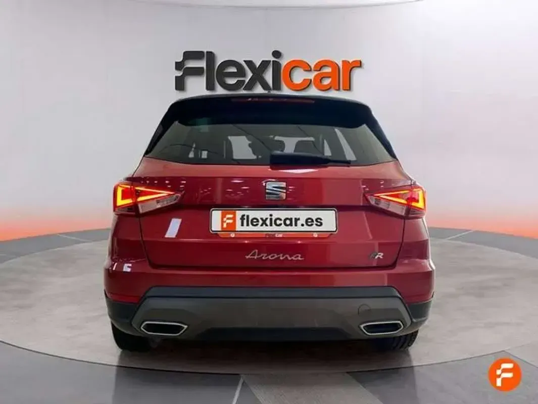 Usado Seat Arona FR 150 CV (110 kW) 2023 Rojo SUV