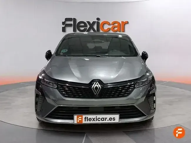 Usado Renault Clio Techno 90 CV (66 kW) 2025 Gris Utilitario