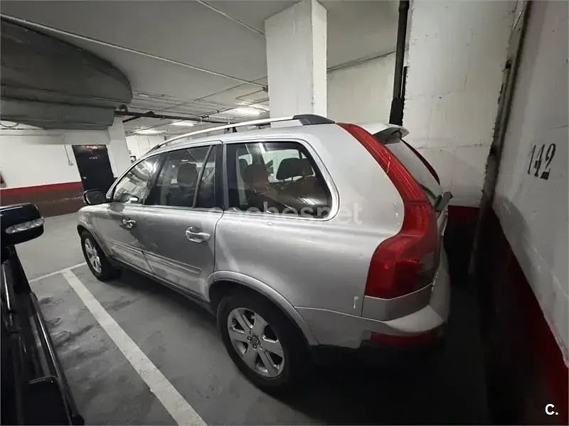 Usado Volvo XC90 Momentum 185 CV (136 kW) 2009 Gris / plata SUV
