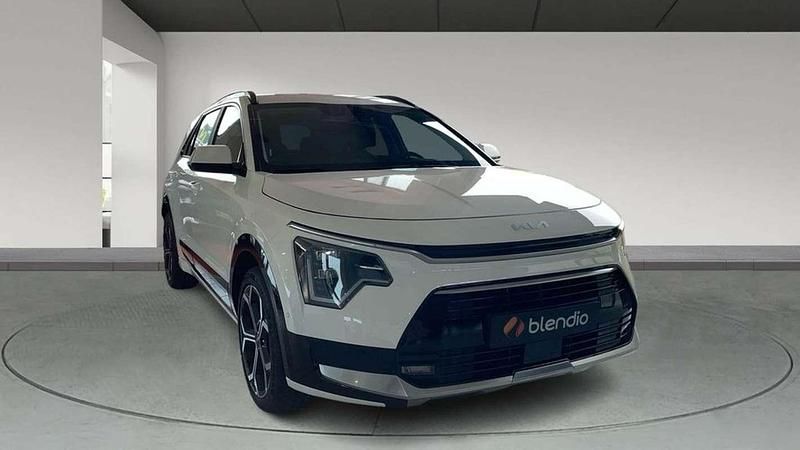 Usado Kia Niro 131 CV (96 kW) 2025 Blanco SUV