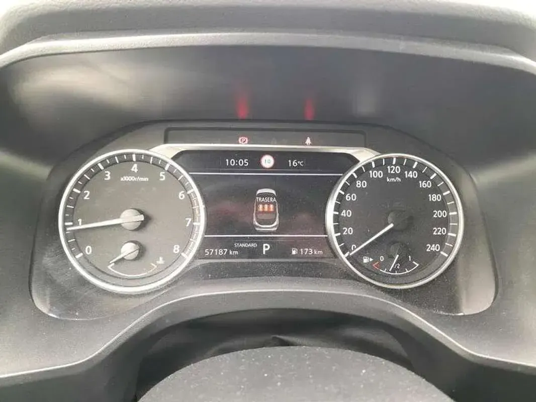 Usado Nissan Qashqai Acenta 158 CV (116 kW) 2023 Gris SUV