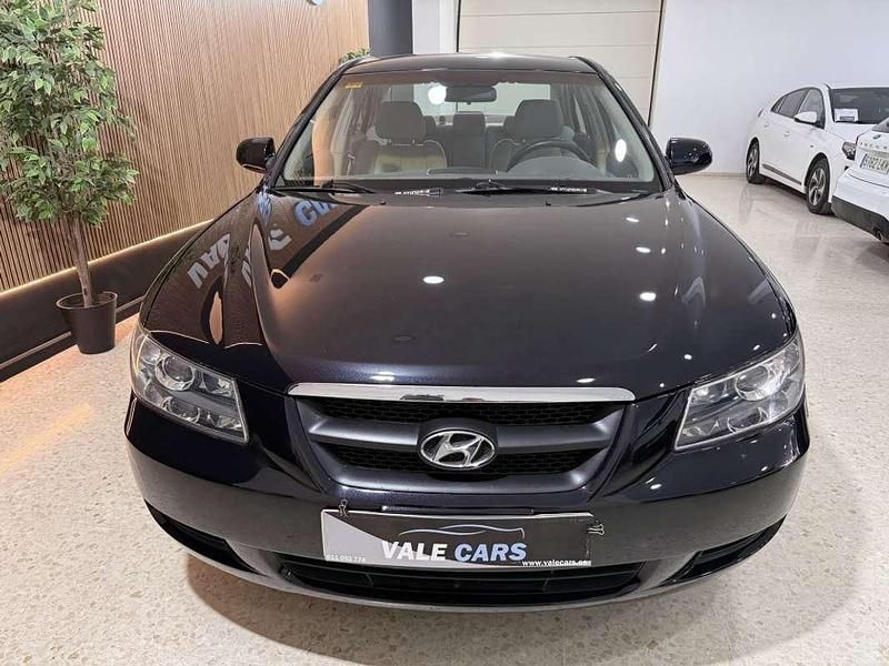 Usado Hyundai Sonata Style 140 CV (102 kW) 2007 Burdeos Berlina