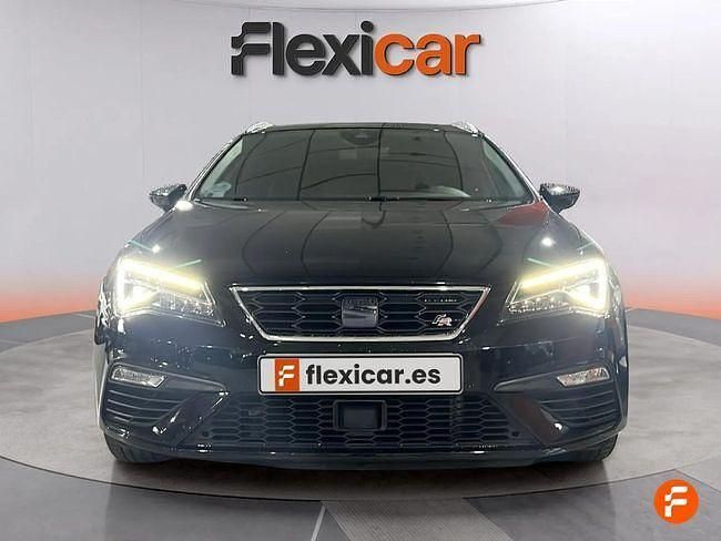 Usado Seat Leon FR 150 CV (110 kW) 2020 Negro Familiar