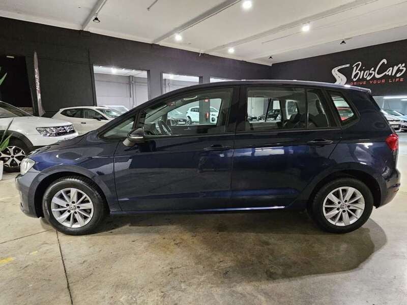 Usado VW Golf Sportsvan Advance 110 CV (80 kW) 2015 Azul Monovolumen