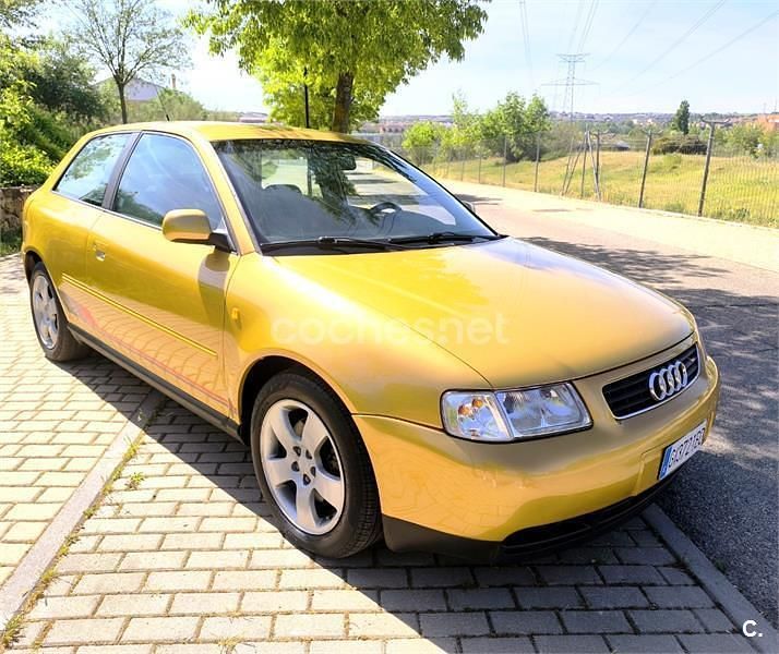 Usado Audi A3 Attraction 150 CV (110 kW) 1998 Amarillo Utilitario