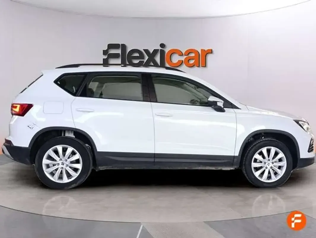 Usado Seat Ateca Style 150 CV (110 kW) 2023 Blanco SUV