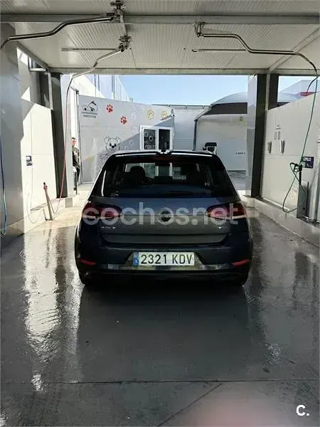 Usado VW Golf VII Business 115 CV (84 kW) 2017 Gris / plata Familiar