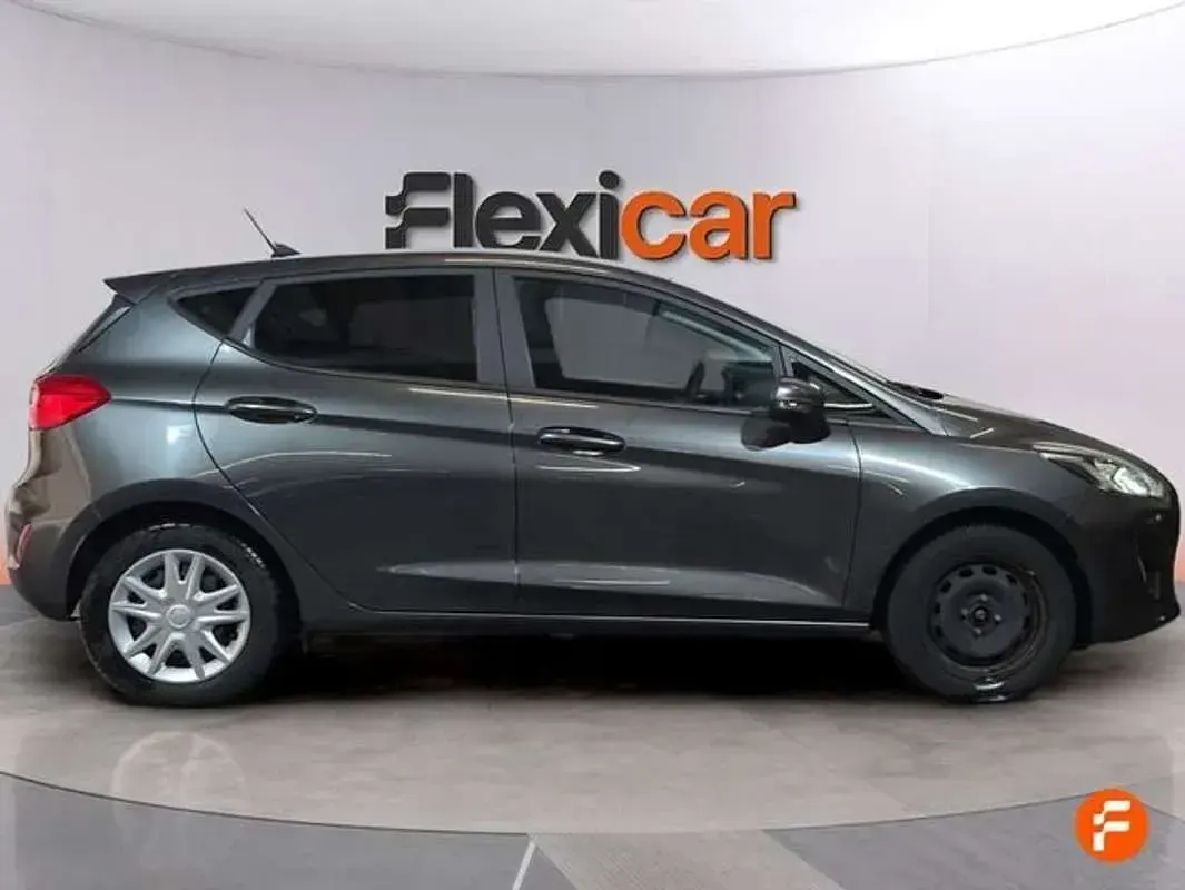 Usado Ford Fiesta Active 95 CV (69 kW) 2021 Gris Utilitario