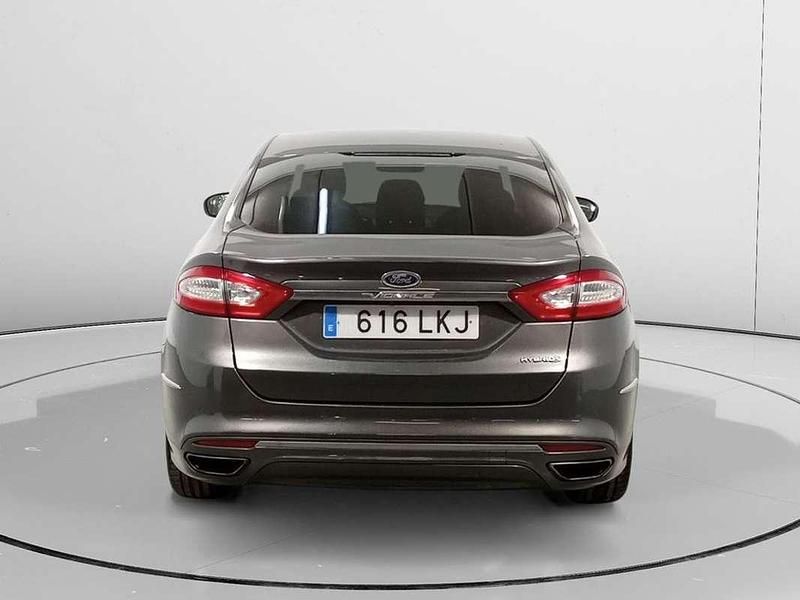 Usado Ford Mondeo Vignale 188 CV (138 kW) 2018 Gris Utilitario
