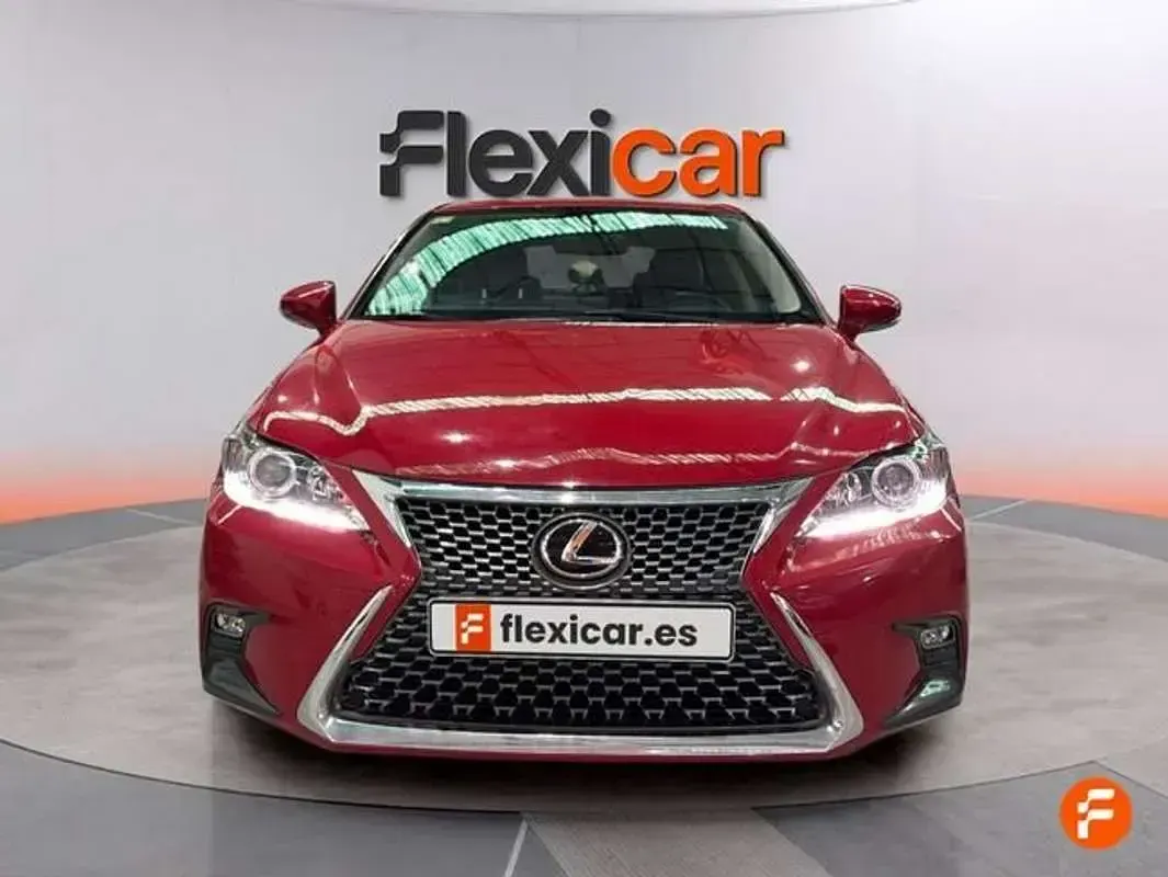 Usado Lexus CT200h 136 CV (100 kW) 2018 Rojo Berlina