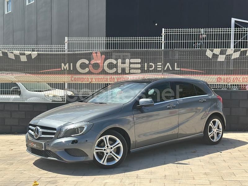 Gris / plata Usado 2015 Mercedes A180 Urban Berlina | 14.999 € (Precio justo) - Imagen 1/4