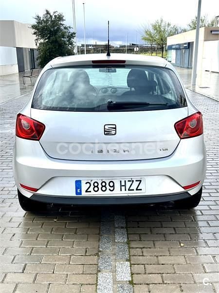 Usado Seat Ibiza I-Tech 90 CV (66 kW) 2014 Gris / plata Berlina