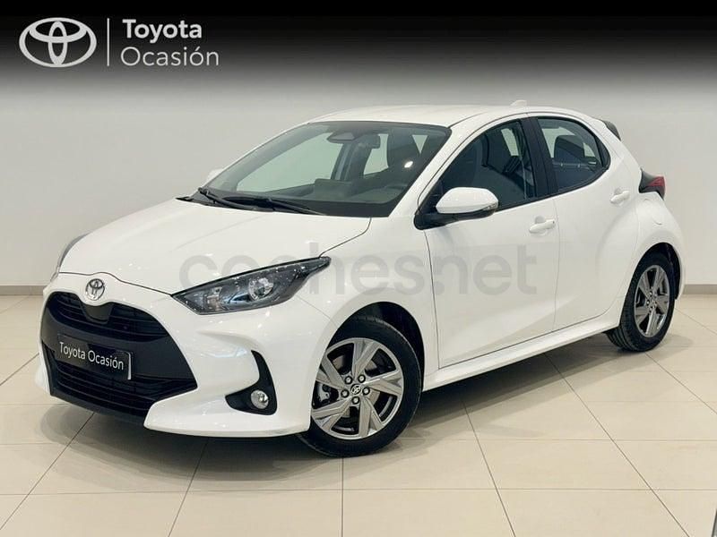 Usado Toyota Yaris Hybrid Active 116 CV (85 kW) 2025 Blanco Berlina