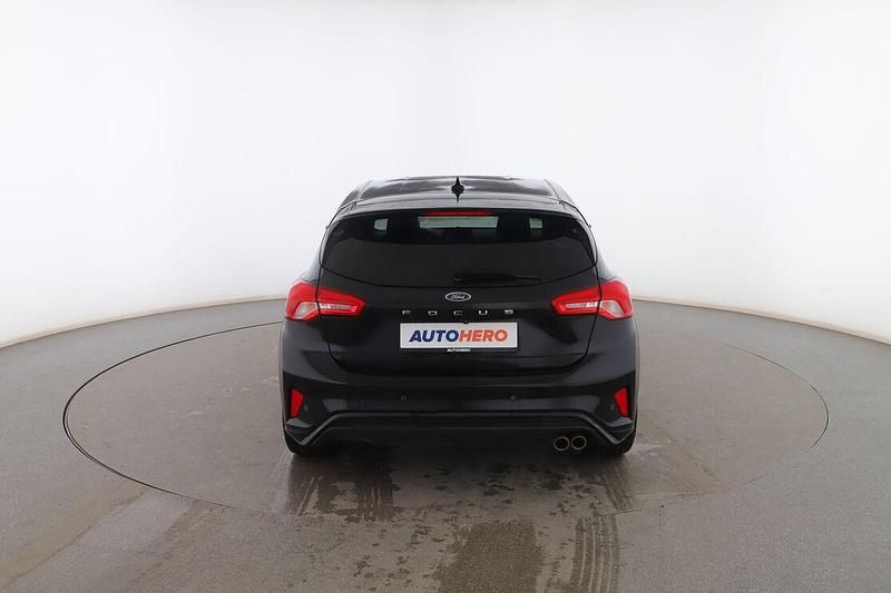Usado Ford Focus ST-Line 125 CV (91 kW) 2020 Negro Utilitario