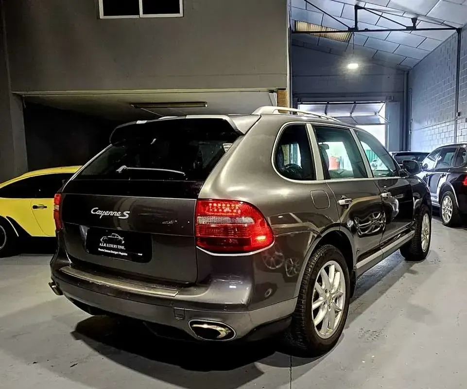 Usado Porsche Cayenne S 385 CV (283 kW) 2009 Gris / plata SUV