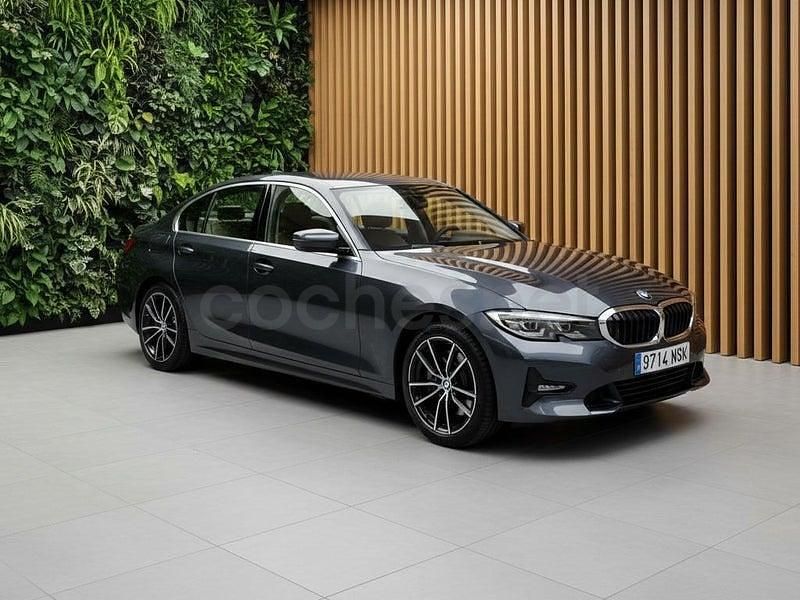 Usado BMW 330e Sport Line 292 CV (214 kW) 2020 Azul Berlina