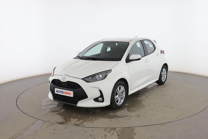 Blanco Usado 2023 Toyota Yaris Edition Utilitario | 18.199 € (Precio justo) - Imagen 1/3