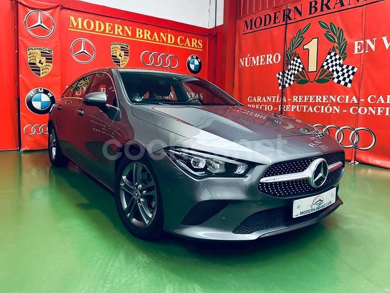 Gris / plata Usado 2019 Mercedes CLA200 Shooting Brake Familiar | 18.990 € (Buen precio) - Imagen 1/4