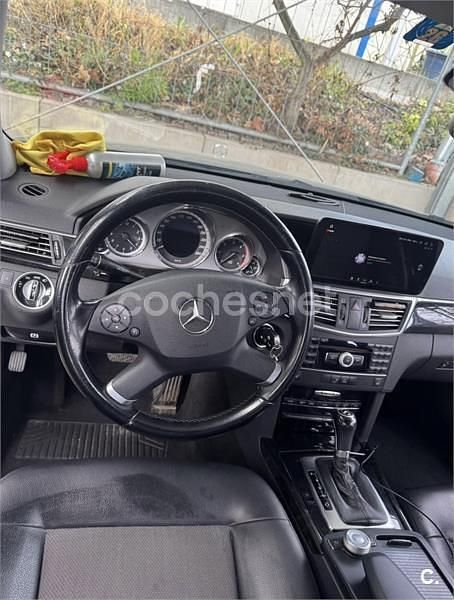 Usado Mercedes E250 Avantgarde 204 CV (150 kW) 2011 Gris / plata Familiar