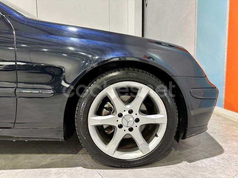 Usado Mercedes C180 Sport Edition 143 CV (105 kW) 2005 Negro Berlina