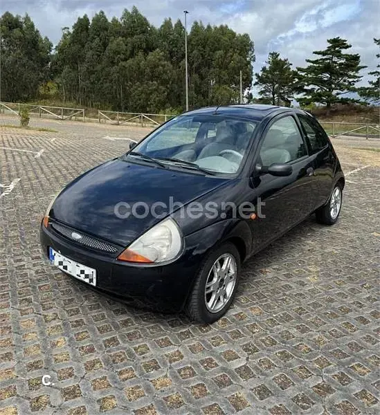 Usado Ford Ka 60 CV (44 kW) 2001 Negro Utilitario