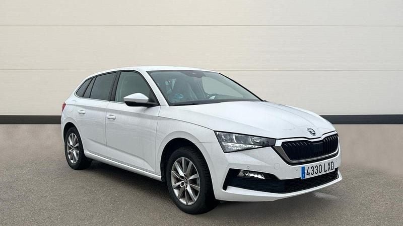 Blanco Usado 2022 Skoda Scala Utilitario | 14.500 € (Precio justo) - Imagen 1/4