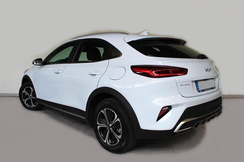 Usado Kia XCeed 141 CV (103 kW) 2023 Blanco SUV