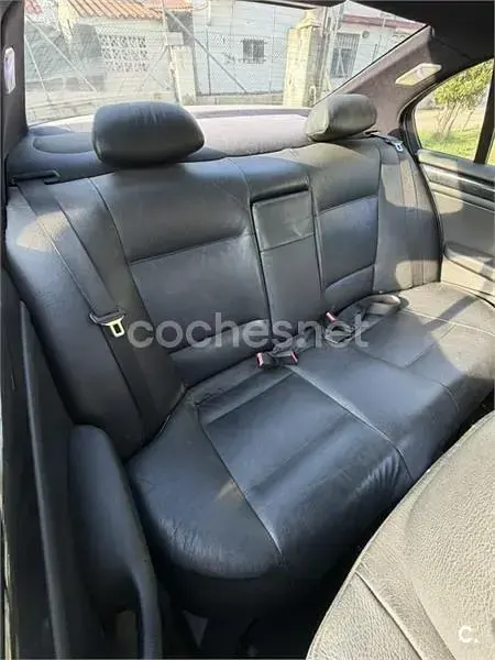 Usado BMW 320 150 CV (110 kW) 2004 Gris / plata Berlina