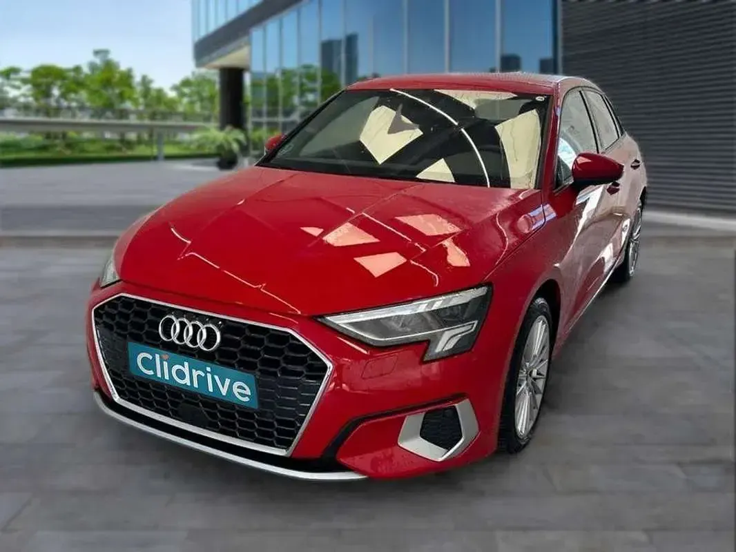 Usado Audi A3 Sportback Premium 150 CV (110 kW) 2022 Rojo Utilitario