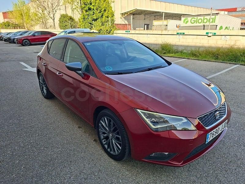 Usado Seat Leon CONNECT 150 CV (110 kW) 2016 Rojo Berlina