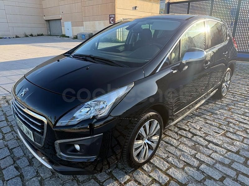Usado Peugeot 3008 Style 120 CV (88 kW) 2016 Negro Berlina