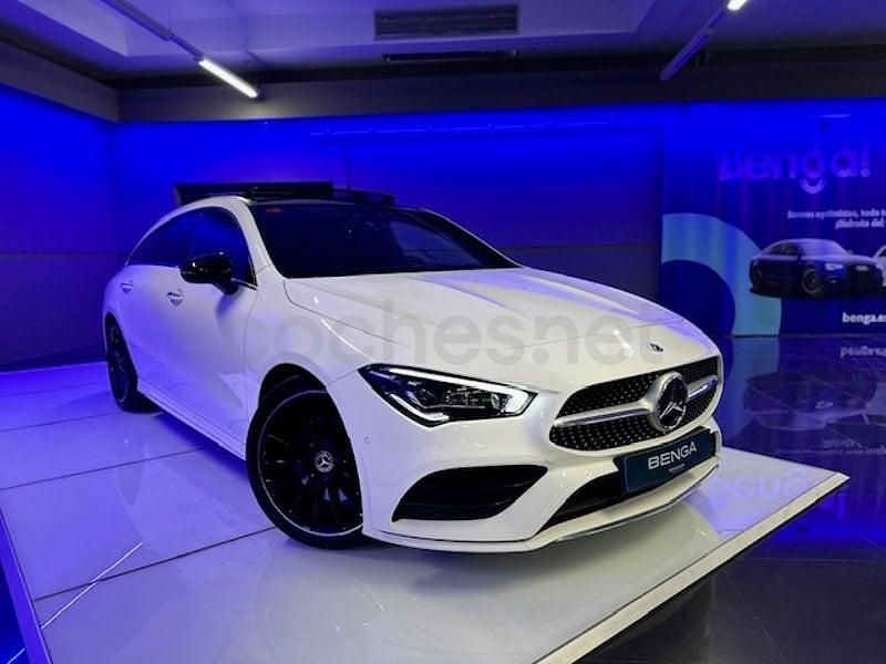 Usado Mercedes CLA200 Shooting Brake 150 CV (110 kW) 2020 Blanco Familiar