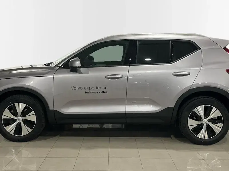 Usado Volvo XC40 Core 163 CV (119 kW) 2025 Gris / plata SUV