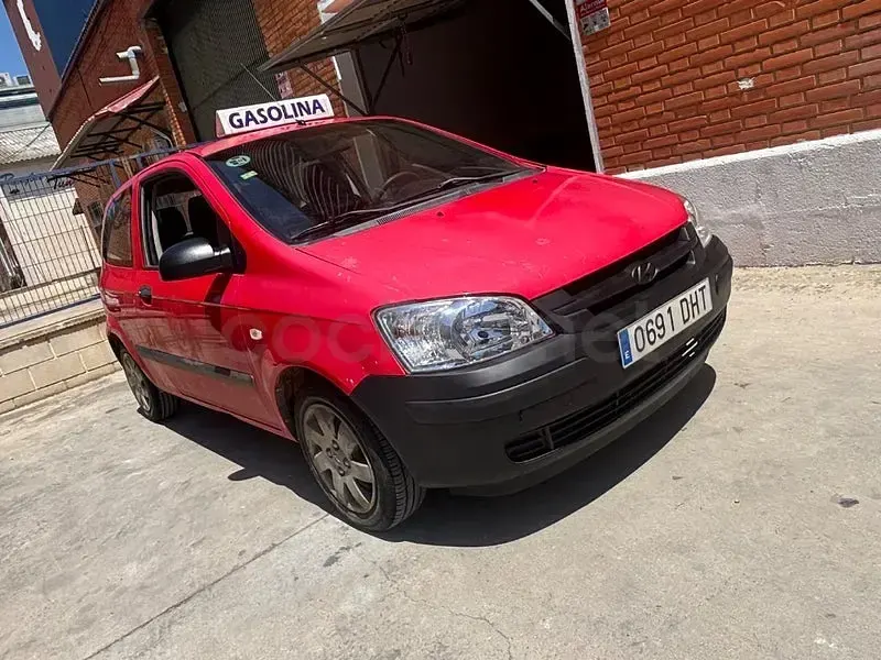 Usado Hyundai Getz 63 CV (46 kW) 2005 Rojo Utilitario