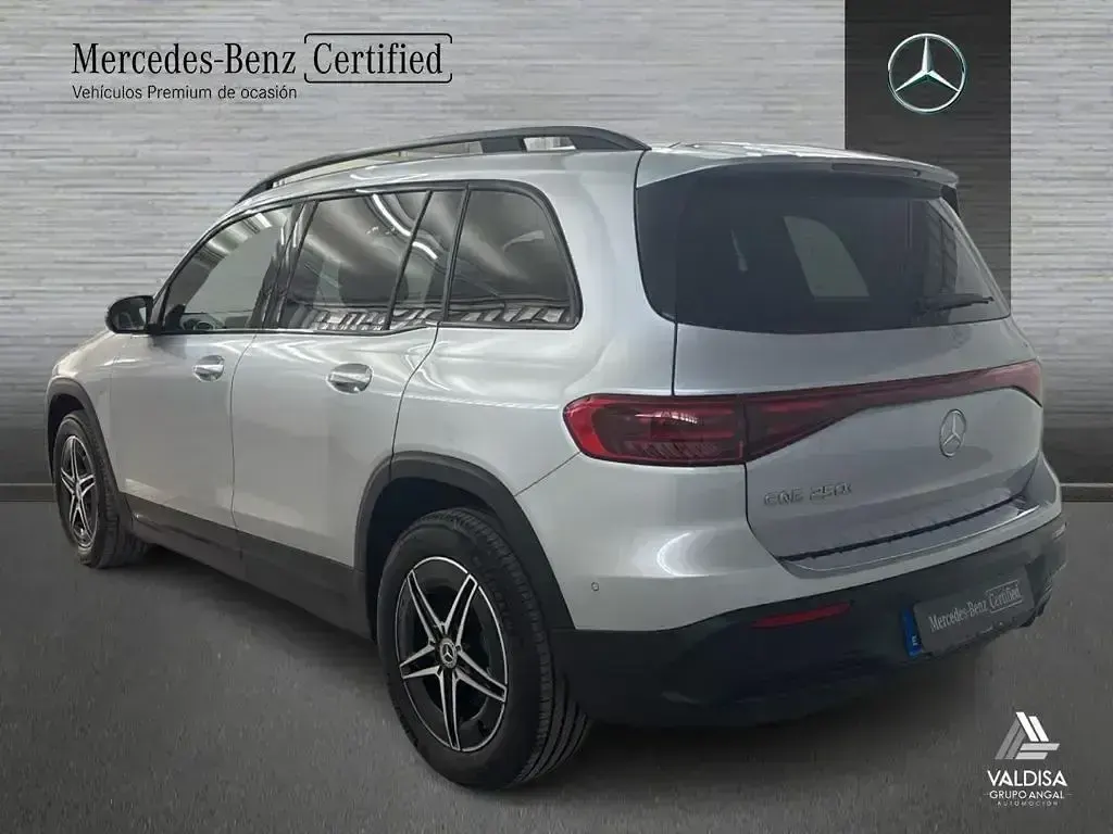 Usado Mercedes EQB250+ 139 kW (190 CV) 2025 Gris SUV