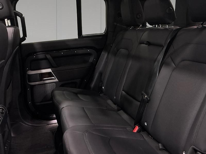 Usado Land Rover Defender SE 249 CV (183 kW) 2024 Santorini black SUV