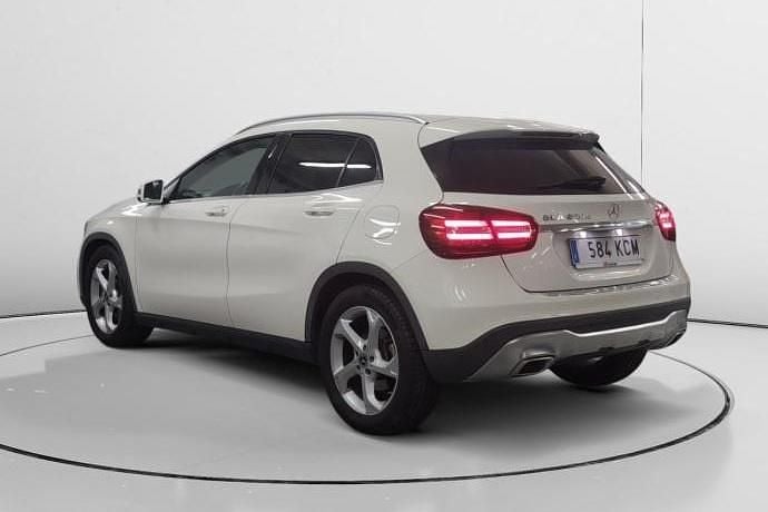 Usado Mercedes GLA200 Urban 136 CV (100 kW) 2017 SUV