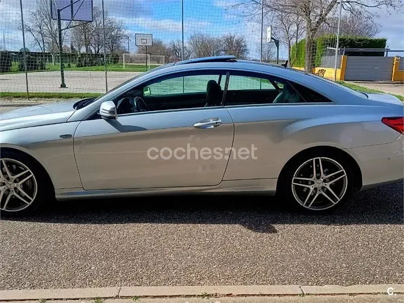 Usado Mercedes E250 204 CV (150 kW) 2015 Gris / plata Coupe