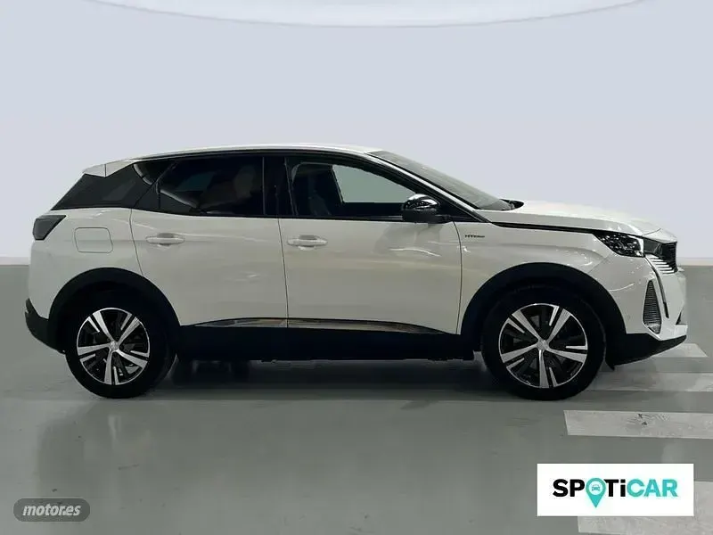 Usado Peugeot 3008 Allure 225 CV (165 kW) 2022 Blanco SUV