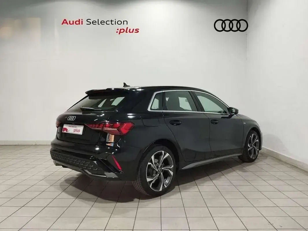 Usado Audi A3 Sportback e-tron S-Line 204 CV (150 kW) 2025 Negro Utilitario