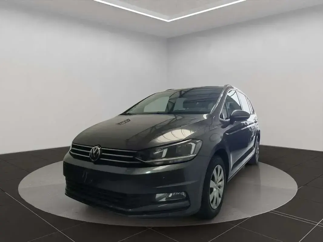 Usado VW Touran 150 CV (110 kW) 2016 Gris Monovolumen