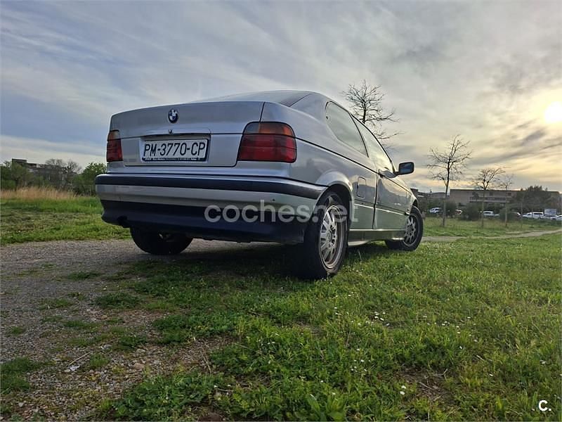 Usado BMW 316 102 CV (75 kW) 1997 Gris / plata Berlina